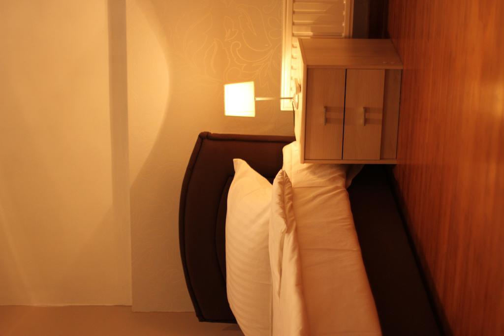 Rooms Xxl Загреб Экстерьер фото